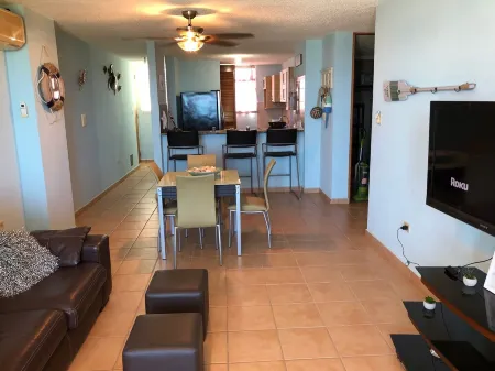 Costa del Mar 301A, a true beach getaway, WiFi, A/C, impressive views