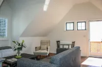 Elegant Apartment Near Downtown St. Helena