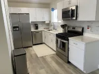 Beautiful 3 bedrooms house by SLCC Hotels in Taylorsville