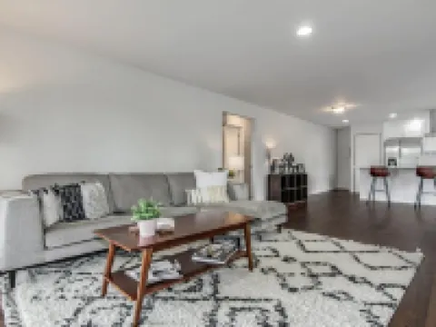 Downtown Kirkland - Luxury 3rd Street Retreat Hotels in Kirkland