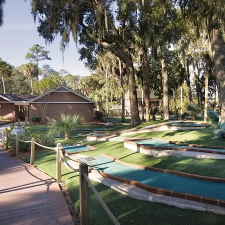 FUN Resort Studio Condo Close to Pool, Golf, Tennis, and Beach