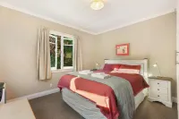 Little Arrow Bach Hotels in Arrowtown