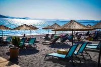 URAS BEACH HOTEL - Bãi biển