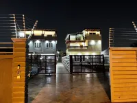 Amazing Twin Terrace 5 bedrooms 5 baths with Car & Driver Rental Option