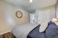 The Little Red Cottage - Ideal for long stays! 카와싸 레이크스 호텔