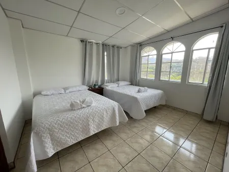 Tropical House - Surf City (15min) Отели в г. Atami