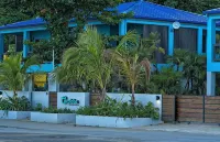 Cocoloba Deluxe 2- Beach front casita steps from the beach and Popular Beach Bar
