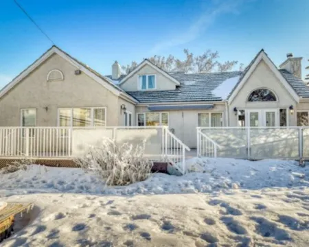 First Place-Family Corporate Social GatheringsHome Away from Home 斯特拉斯莫爾酒店