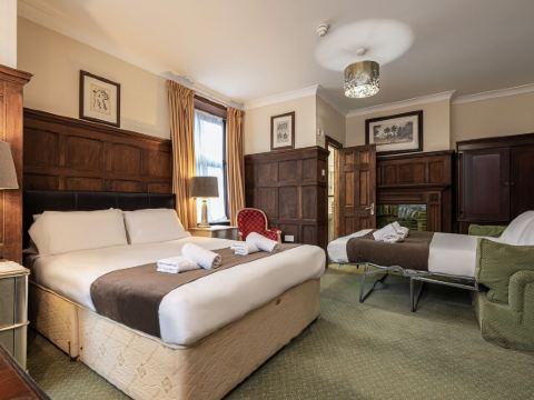 バリントン ロッジ