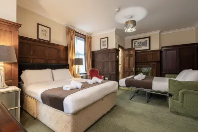 Barrington Lodge Hotels in Colgate