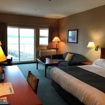 Beach Gardens Resort and Marina