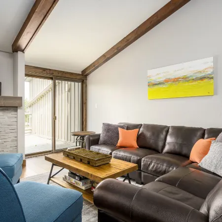 Promontory 6 3 Bedroom Townhouse by RedAwning