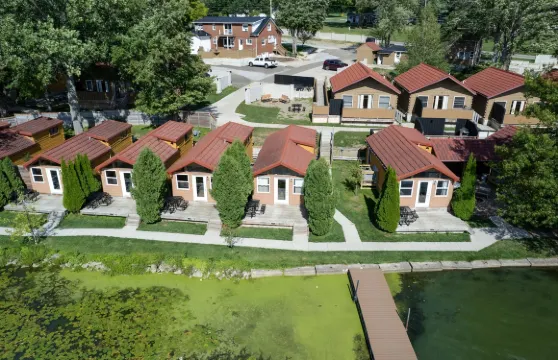 埃丁伯勒湖渡假小屋