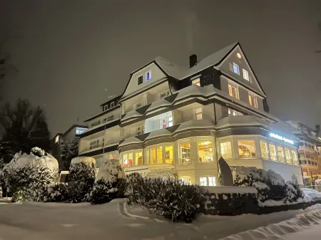 Parkhotel Pyrmont Отели в г. Бад-Пирмонт