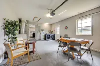 BBQ Ready: Hawthorne Home w/ Screened-in Patio - Homestays