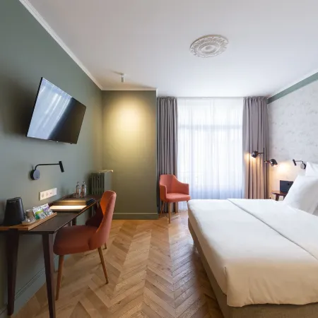 Hotel Perrin - Former Carlton Отели рядом с достопримечательностью «Железнодорожный вокзал Люксембурга»