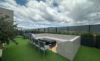 Apto con Jacuzzi Privado y vista verde