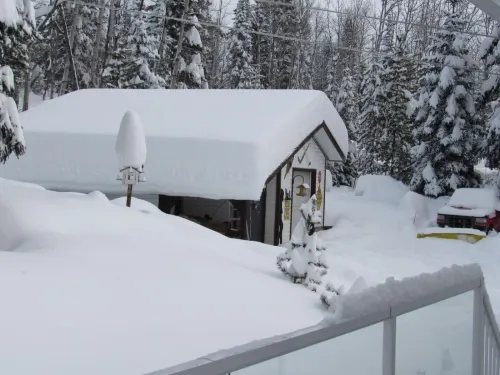Silvern Lake Trail Bed and Breakfast Hotels in Smithers