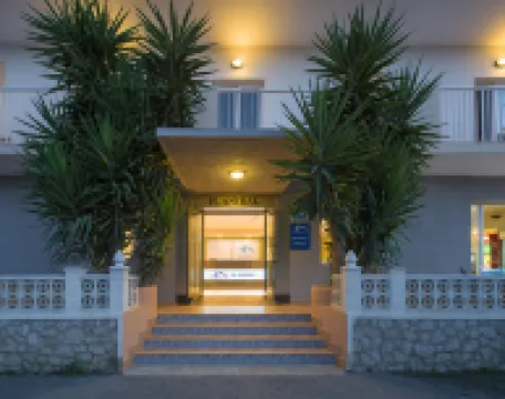 Hostal Anibal - AB Group