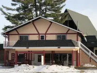 Sun N Snow Hotel Hotels in Clam Lake Township