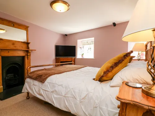 Old Bridge Post Office Hotels in Watchet