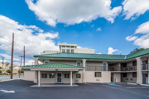 The Townhouse Inn Hotels in High Point