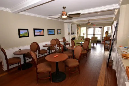 On the Beach Bed and Breakfast Отели в г. Каюкос