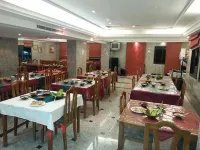 The Diplomat Suite Hotel