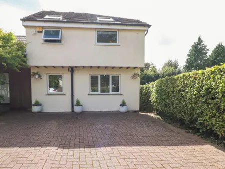 Palm Court Отели в г. Carnforth