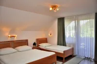 Nature Hotel Lukanc - balcón