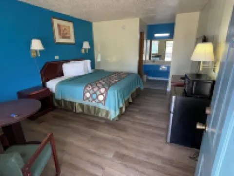 Executive Inn Hotels in Baxter County