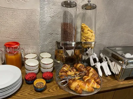 Harmony Boutique Hotel Отели рядом с достопримечательностью «Vlora Old Town»