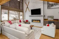 Ski in Ski Out Townhome in Rocky Mountain Access to Elkhorn Chairlift by Redawning - 3-Star