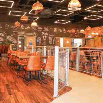 610 Caravan Dining/Meeting Rooms