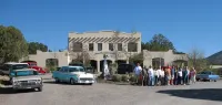 Bear Mountain Lodge - parking