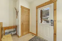 Jackstraw Mountain 32 2 Bedroom Condo by RedAwning