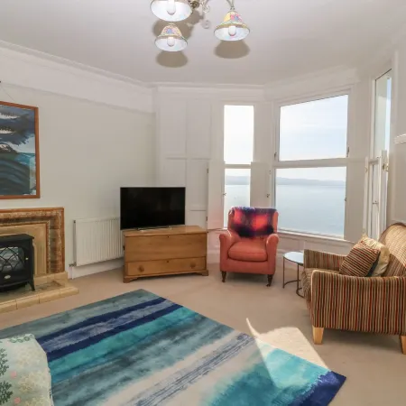 11 Marine Terrace