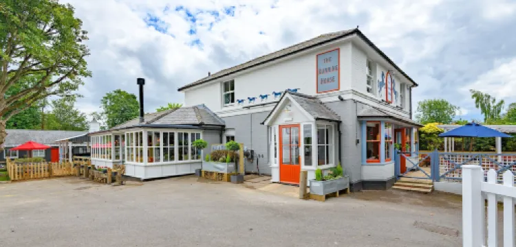 ザ ランニング ホース ウィンチェスターのホテル