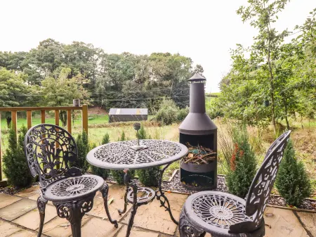 Chateau Petit Отели в г. Трефеглвис