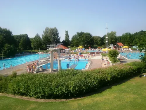Hotel am Badepark - parking