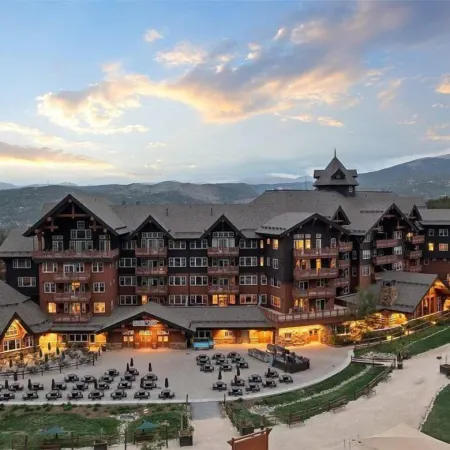 Breckenridge, 1 Bedroom Condo at One Ski Hill, Ski-in Ski-Out, Concierge Servies
