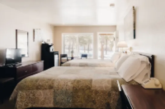 Vintage Lakeside Inn Hotels in Big Bear Lake