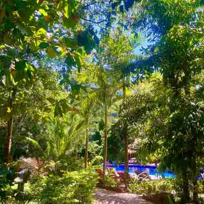 Sundaras Family Suites Hotel Exterior