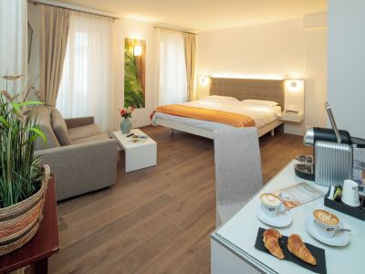Hotel America