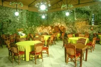 Hotel Camboa Antonina - PR - ที่มีสระว่ายน้ำ