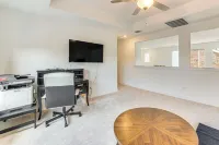 8 Mi to Celebration Station: Family Getaway! - Kitchens