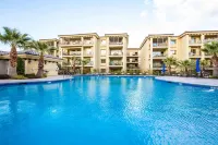 Stella's at Estancia by RedAwning - Gym