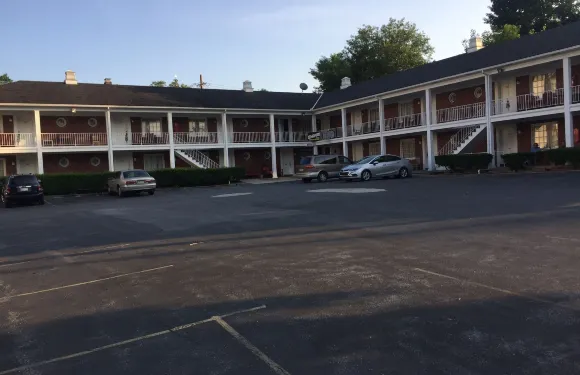 聯排別墅汽車旅館