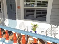 Coral Reef Guesthouse - Pensions