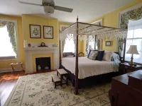 Benjamin Ellis House Bed & Breakfast Hotels in New Bern